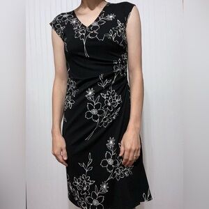 Vtg floral Wishes Wishes Wishes 90s knee-length dress with side gathering. Small